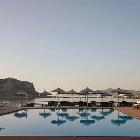 Alkinoi And Hotel