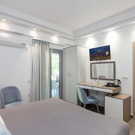 Hotel Alkinoi And Monemvasía