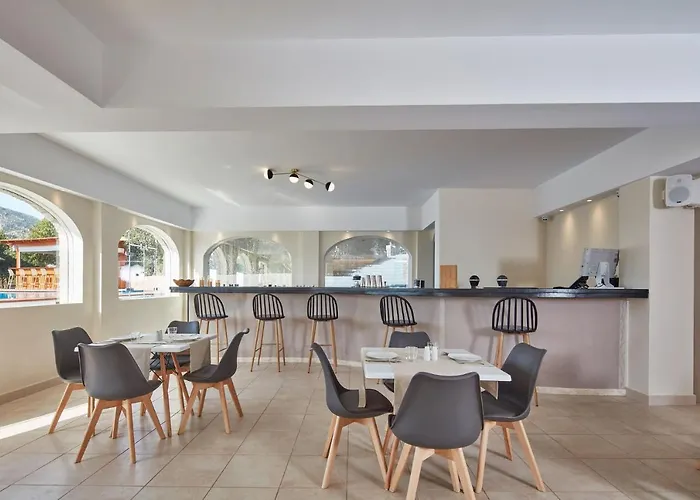 Alkinoi And Hotel Monemvasía