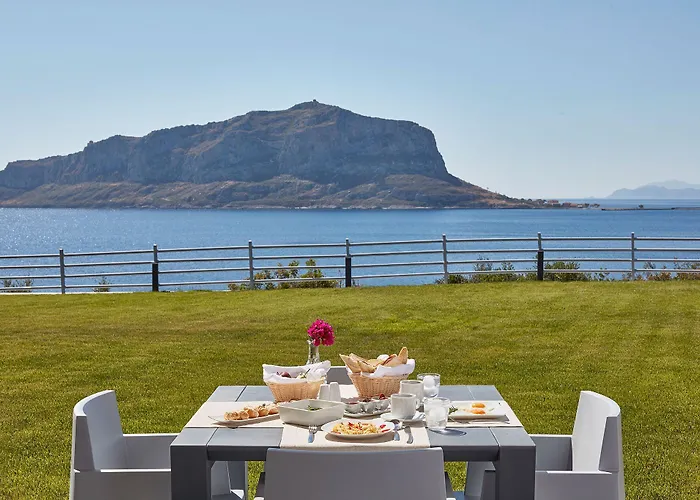 Alkinoi And Monemvasia