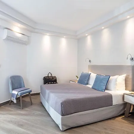 Alkinoi And Ξενοδοχείο 4*