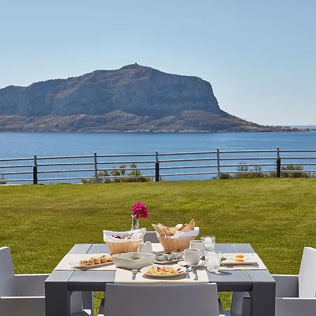 Alkinoi And Monemvasía