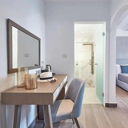 Alkinoi And 4* Monemvasía
