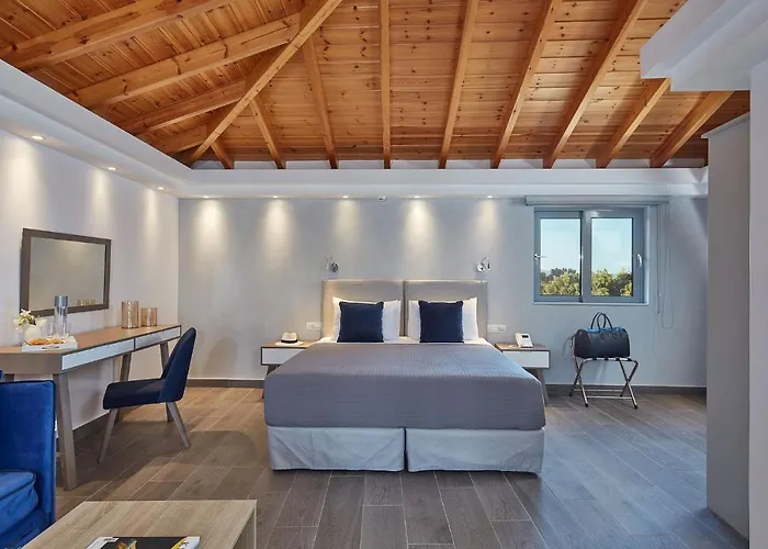 ホテル Alkinoi And モネンバシア